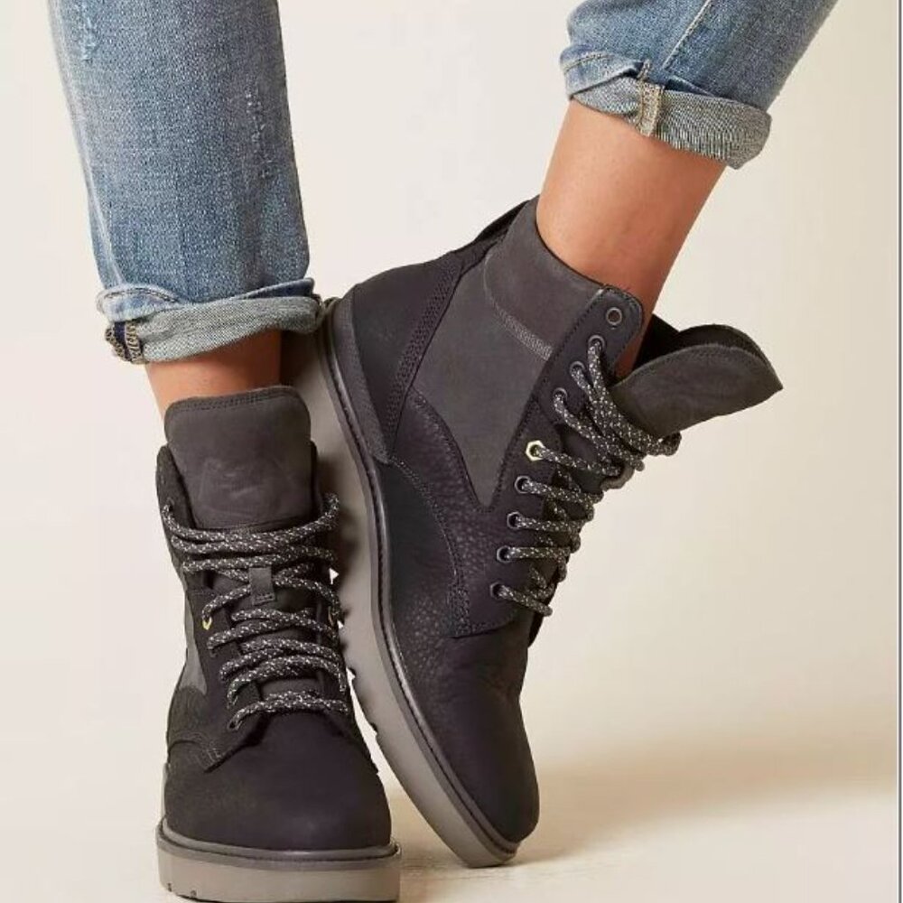 Timberland Women’s Kenniston Hiker Boots, Dark Grey Leather, size 8